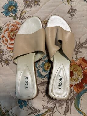 Women’s size 6 Nicole sandals